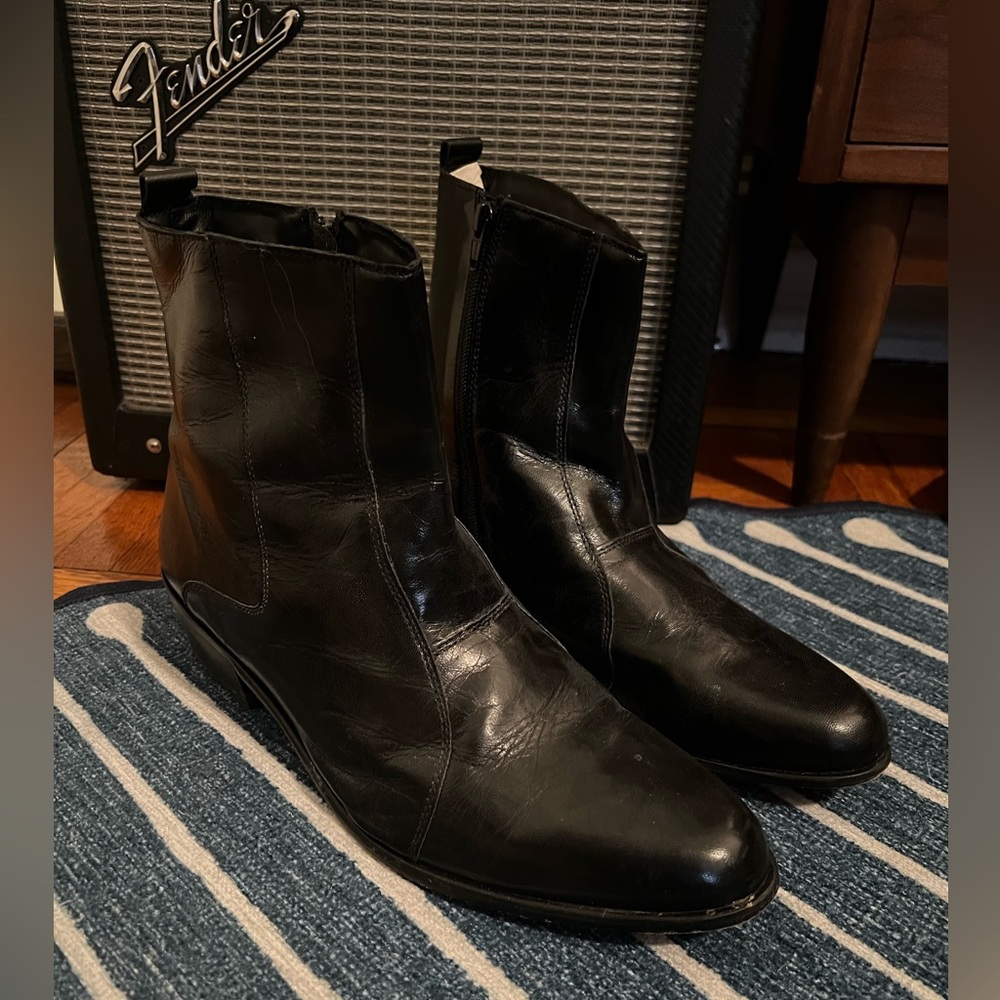 Rock and roll 🎸 Chelsea Boots by Stacy Adams